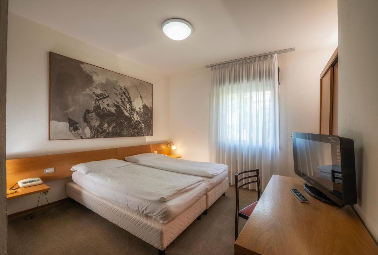 Hotel Rendez Vous Шатийон Экстерьер фото
