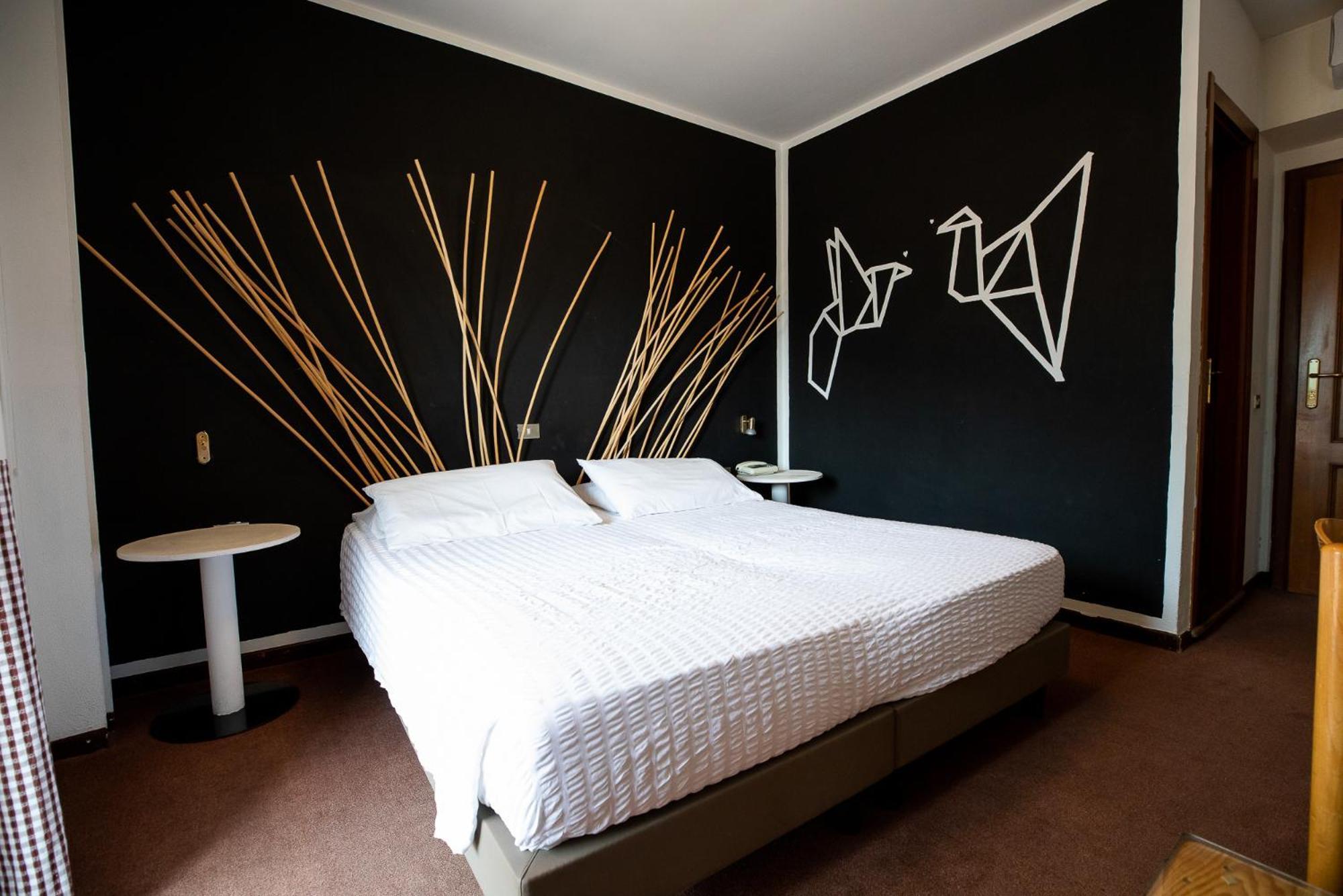 Hotel Rendez Vous Шатийон Экстерьер фото