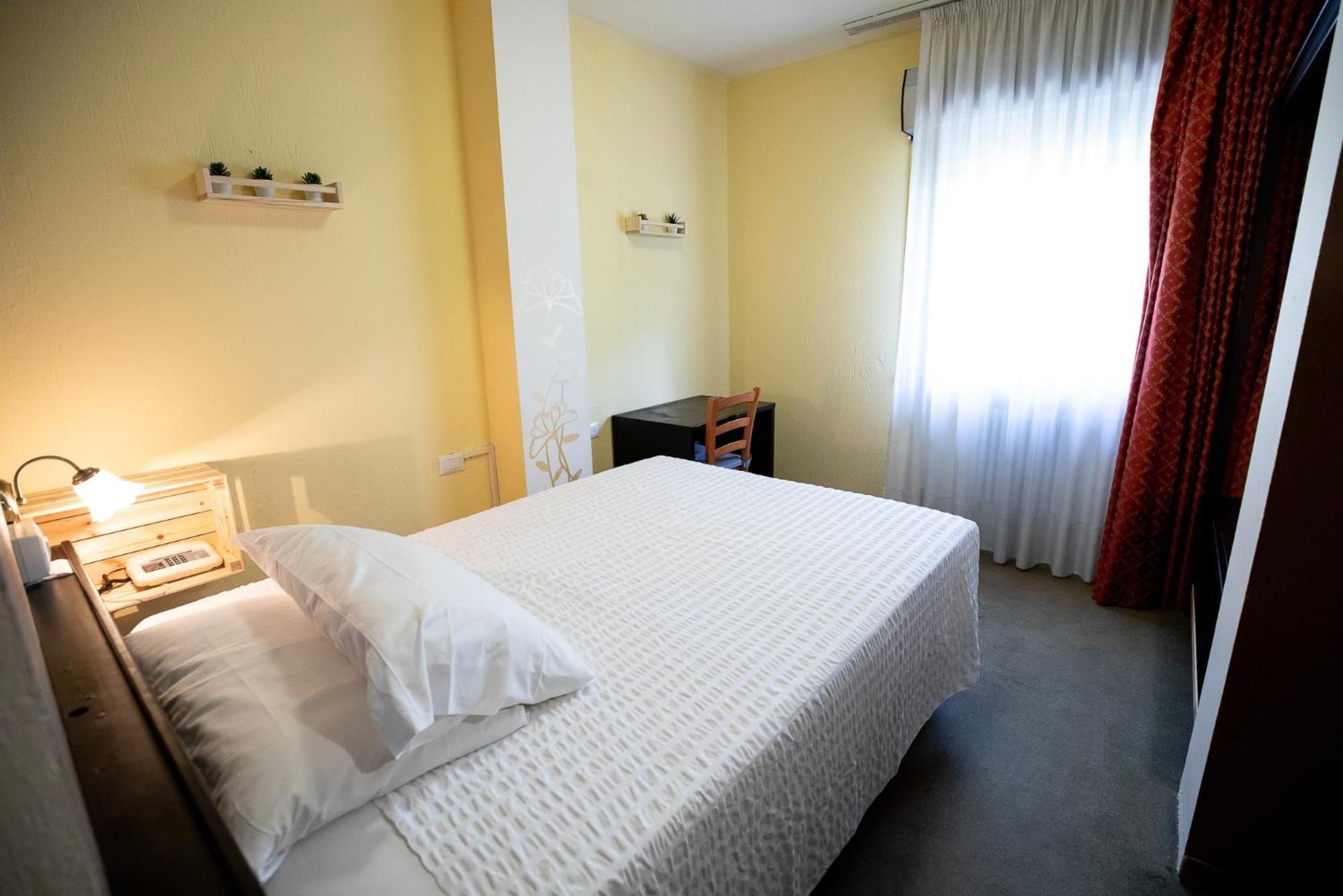 Hotel Rendez Vous Шатийон Экстерьер фото