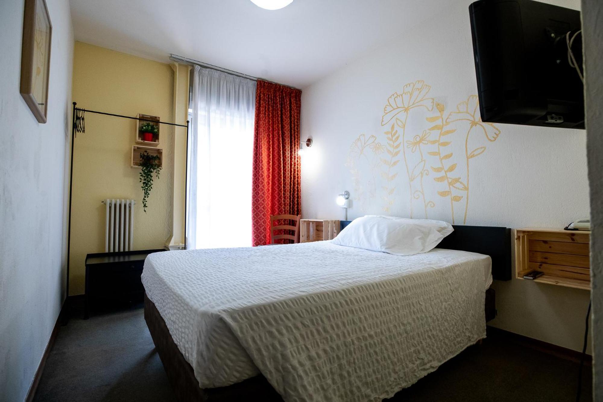 Hotel Rendez Vous Шатийон Экстерьер фото
