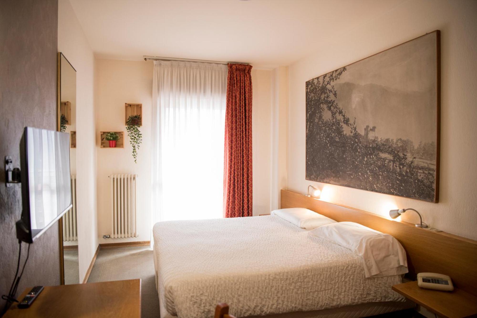Hotel Rendez Vous Шатийон Экстерьер фото