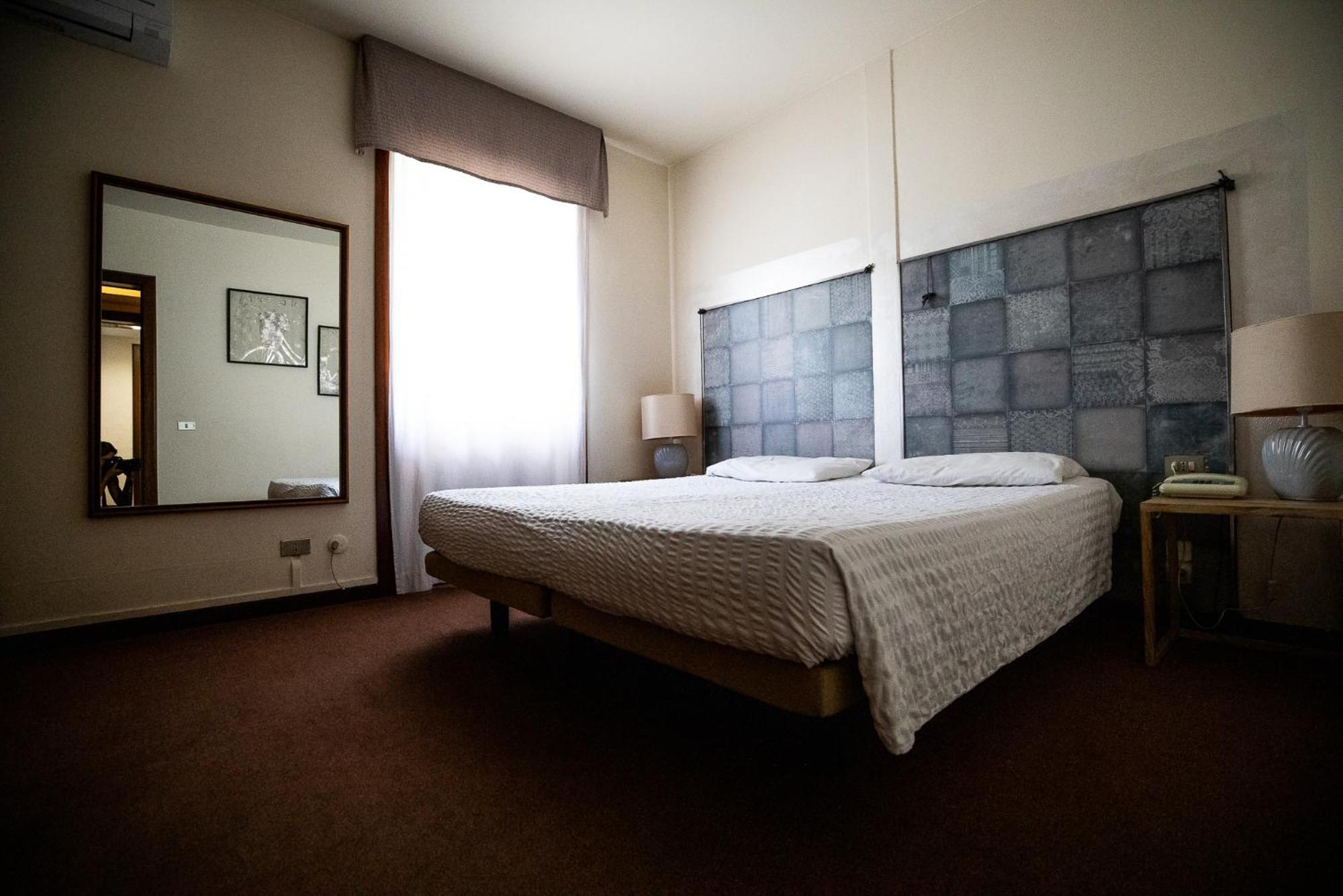 Hotel Rendez Vous Шатийон Экстерьер фото