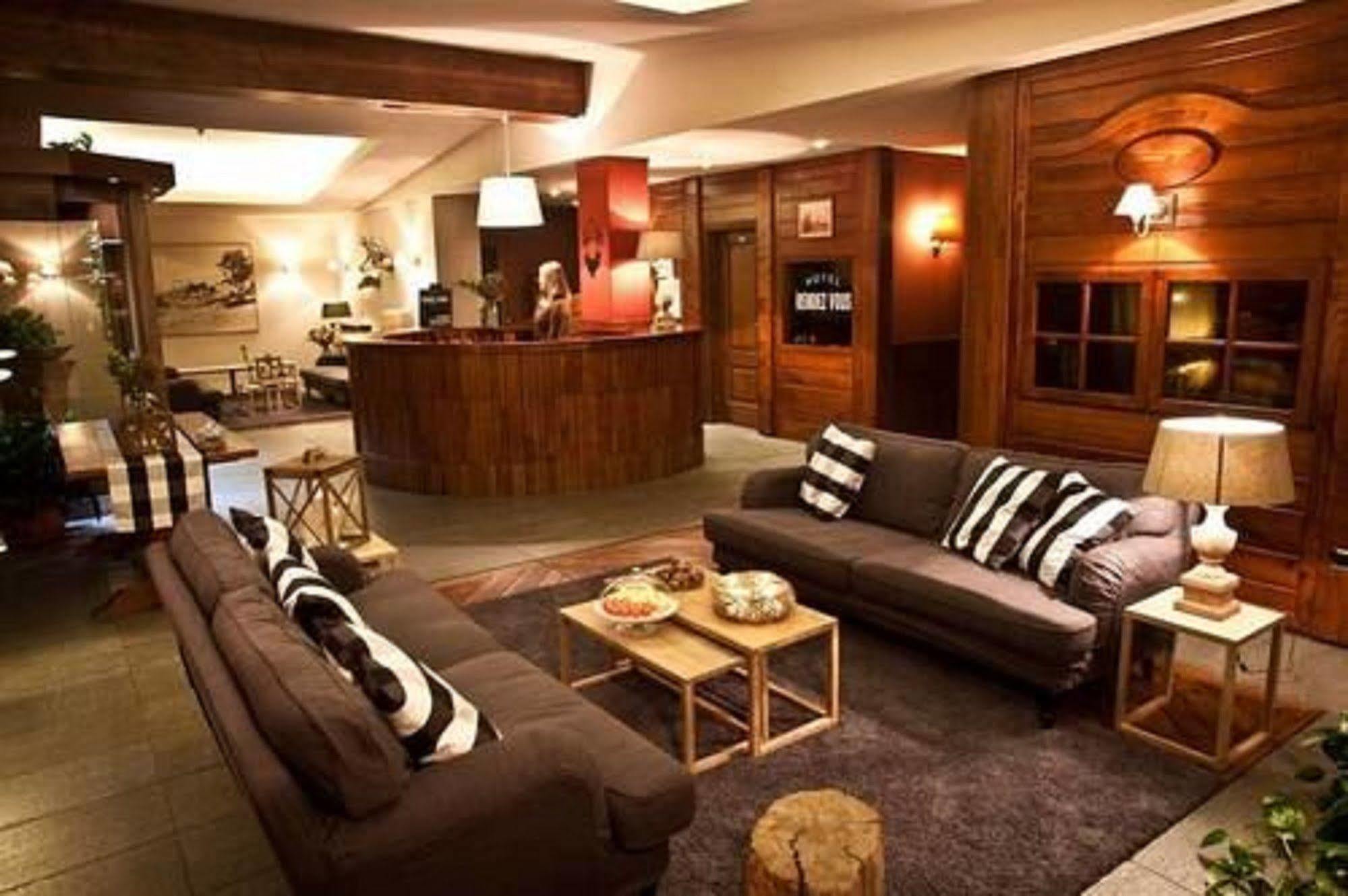 Hotel Rendez Vous Шатийон Экстерьер фото